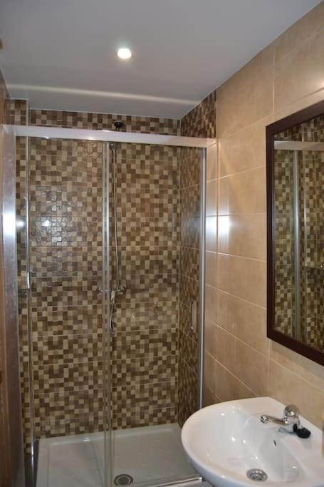 Lägenhet Vialia Ave Zona De Ocio Y Playa Málaga